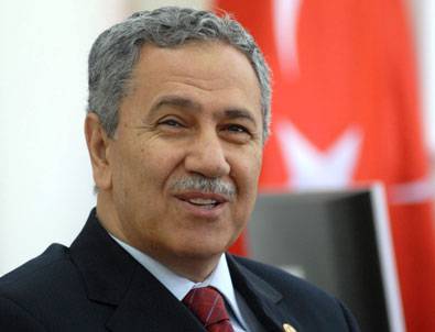 Arınç: İçinde rakı geçen o şarkıyı söylemeyin