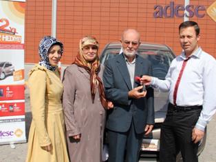 Adese otomobillendirdi