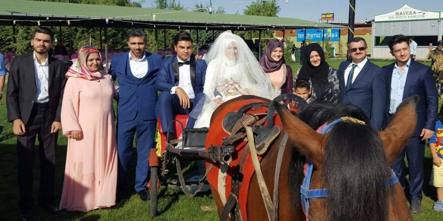 Vildan ve Talha dünya evine girdi