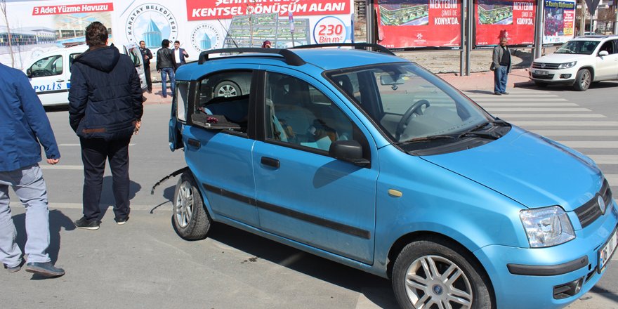 Kazada 2'si çocuk 3 kişi yaralandı