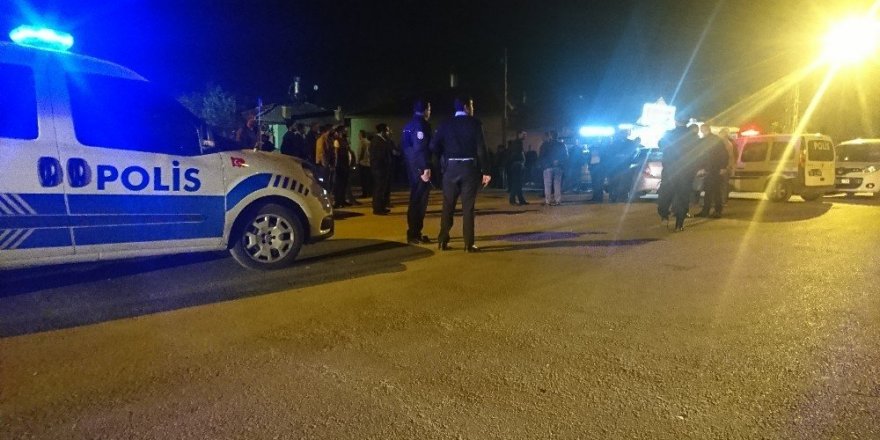 Düğüne uyarıya giden polise saldırı