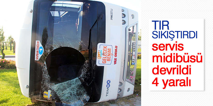 Servis midibüsü devrildi: 4 yaralı