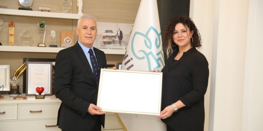 Huzurevi sakinlerine güzellik bakımı