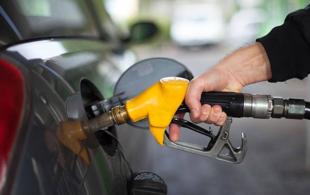 Benzin ve motorin fiyatlarında 2024 yılında bir ilk yaşanacak 4