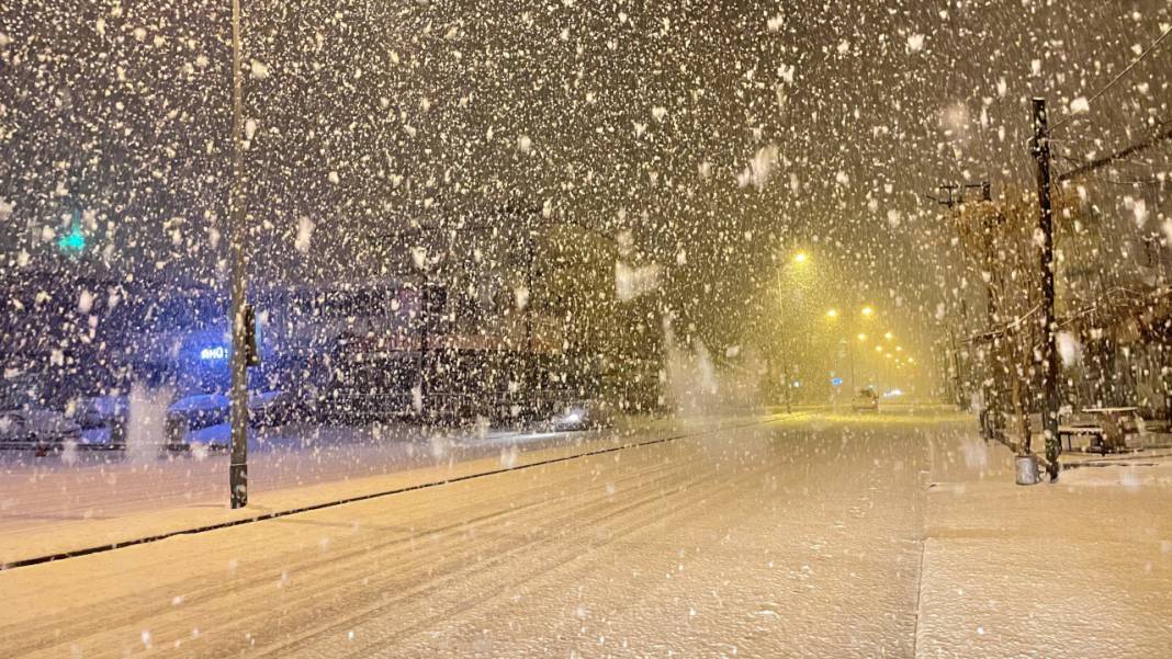 Konya'ya 2024 yılı kar yağışıyla geliyor! Tarih açıklandı 9