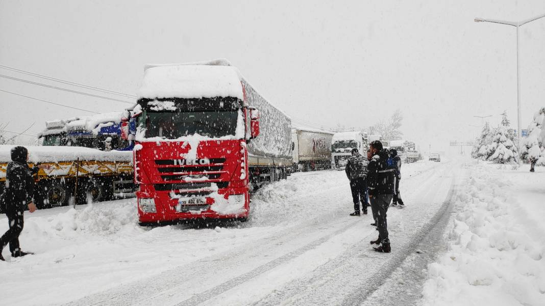 Konya'nın tamamına 4 gün kar yağacak! Meteoroloji bu tarihe işaret etti 9
