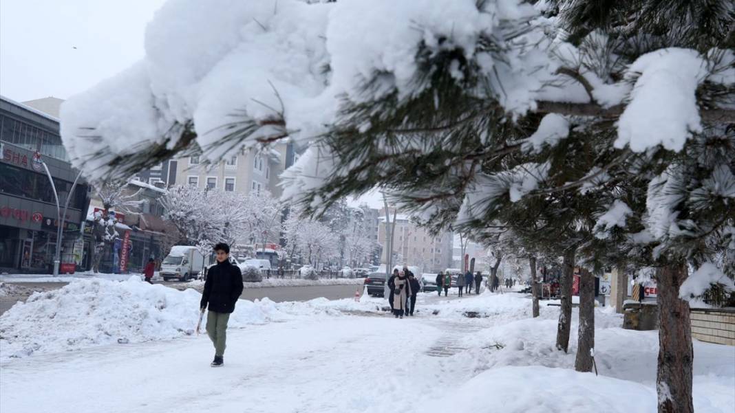 Konya'da yoğun kar yağışı bekleniyor! Meteoroloji saat verdi 10