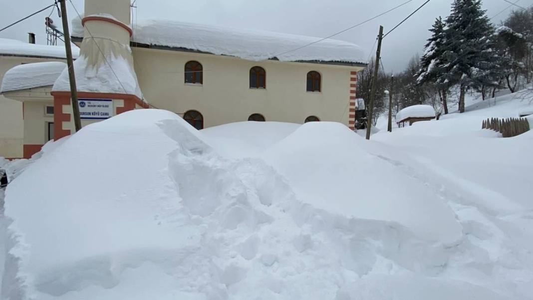 Konya'da bu köye tam 2,5 metre kar yağdı! 5