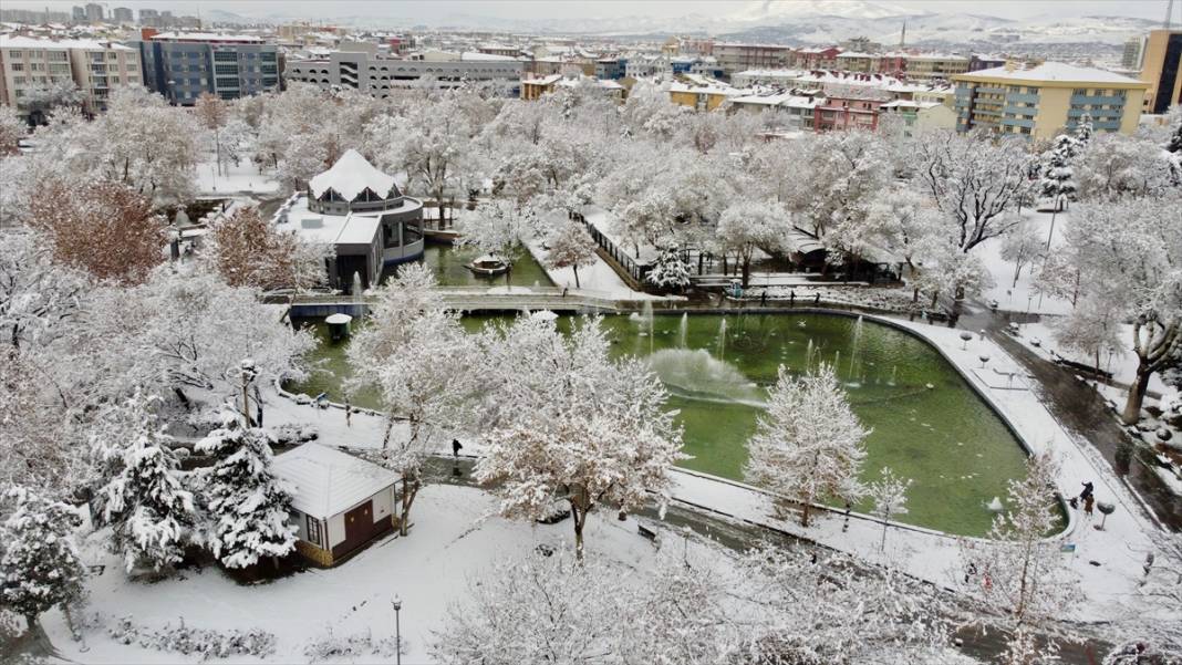Konya'da yoğun kar yağışı bekleniyor! Saat aralığı paylaşıldı 10