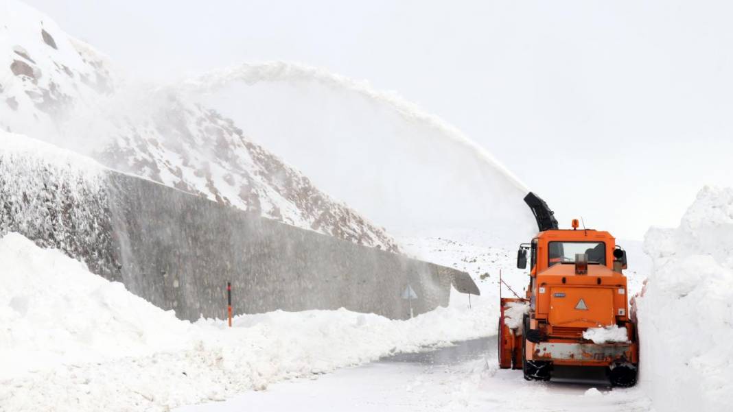 Konya ve Karaman'a çok yakın olan bölgeye 246 santimetre kar yağdı 4