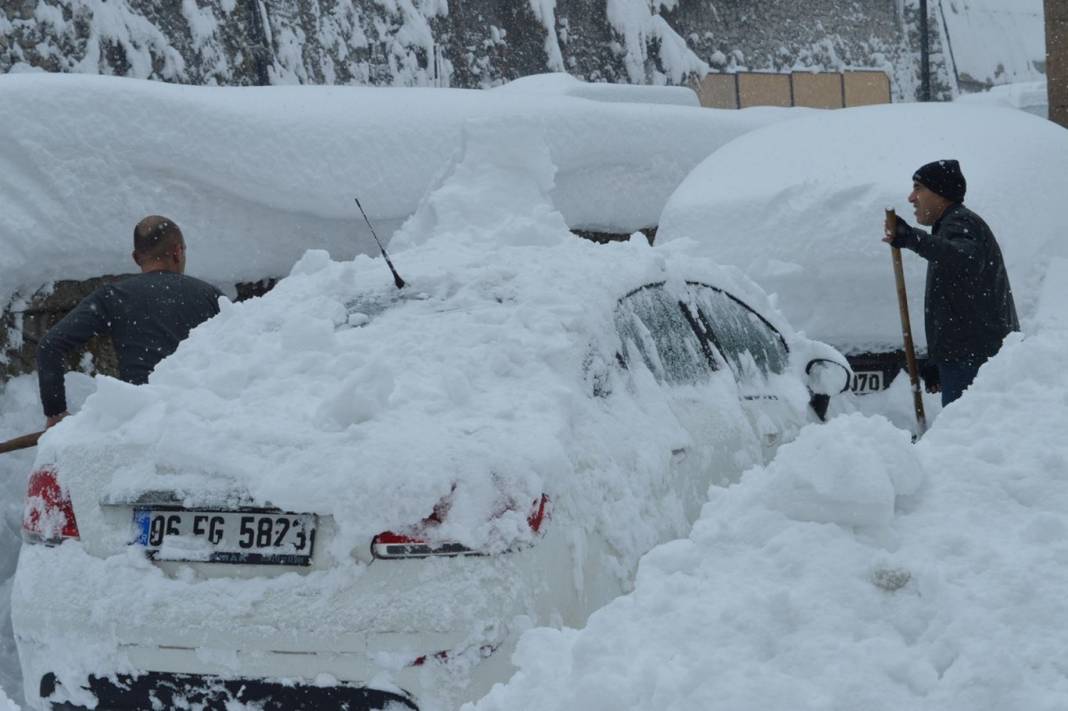 Konya'da kar yağışı 3 gün sürecek! Başlangıç saati açıklandı 3