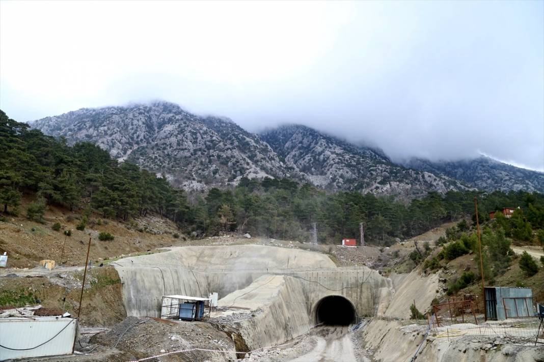 Konya'dan Antalya'ya gidecekler dikkat! Tünel yine kapatıldı 4