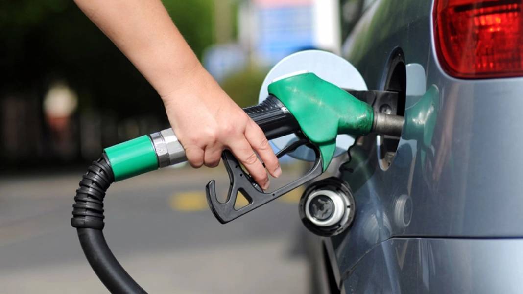 Benzin ve motorin fiyatlarında 2024 yılında bu ilk kez yaşanacak 3