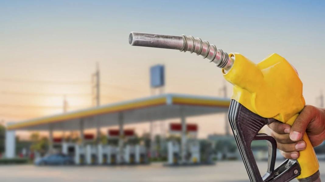 Benzin ve motorin fiyatlarında 2024 yılında bu ilk kez yaşanacak 4