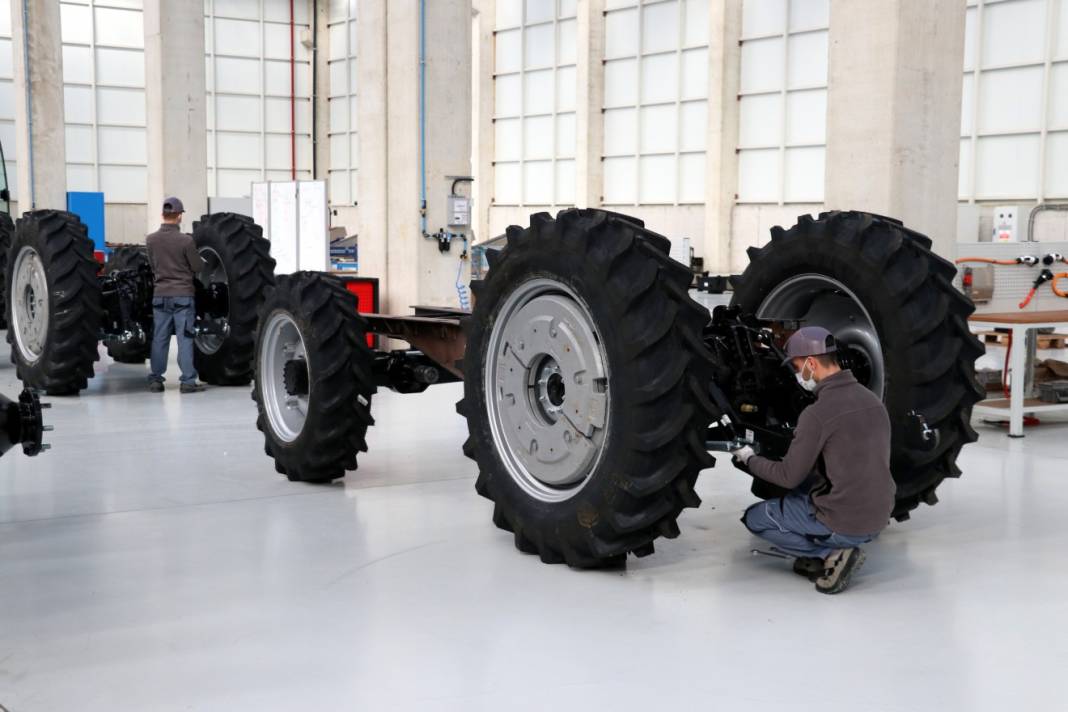 Türkiye sonunda yerli elektrikli traktörü üretti! Yüzde 90 tasarruf sağlıyor 5