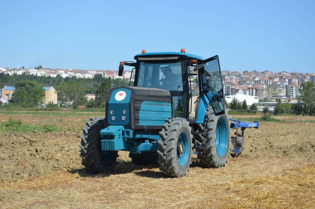 Türkiye sonunda yerli elektrikli traktörü üretti! Yüzde 90 tasarruf sağlıyor 7