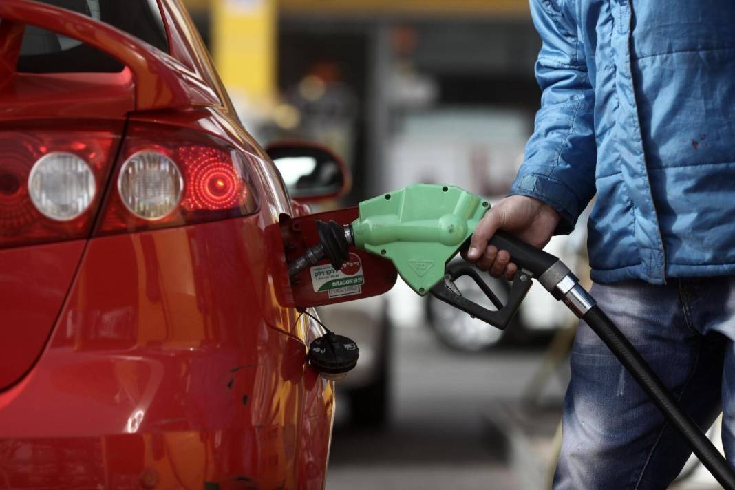 Benzin ve motorinin litre fiyatı 50 lira olacak! Bu tarihte 5 liraya yakın zam geliyor 4