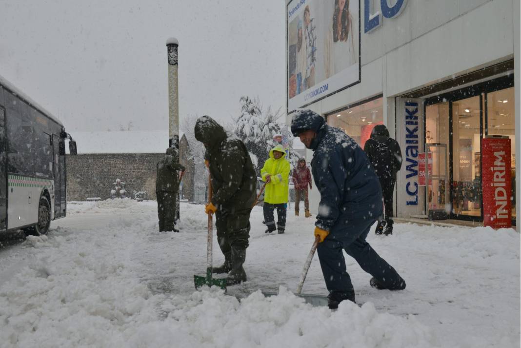 Bu şehirler en sert kış mevsimini yaşayacak! Lapa lapa kar için tarih verildi 6