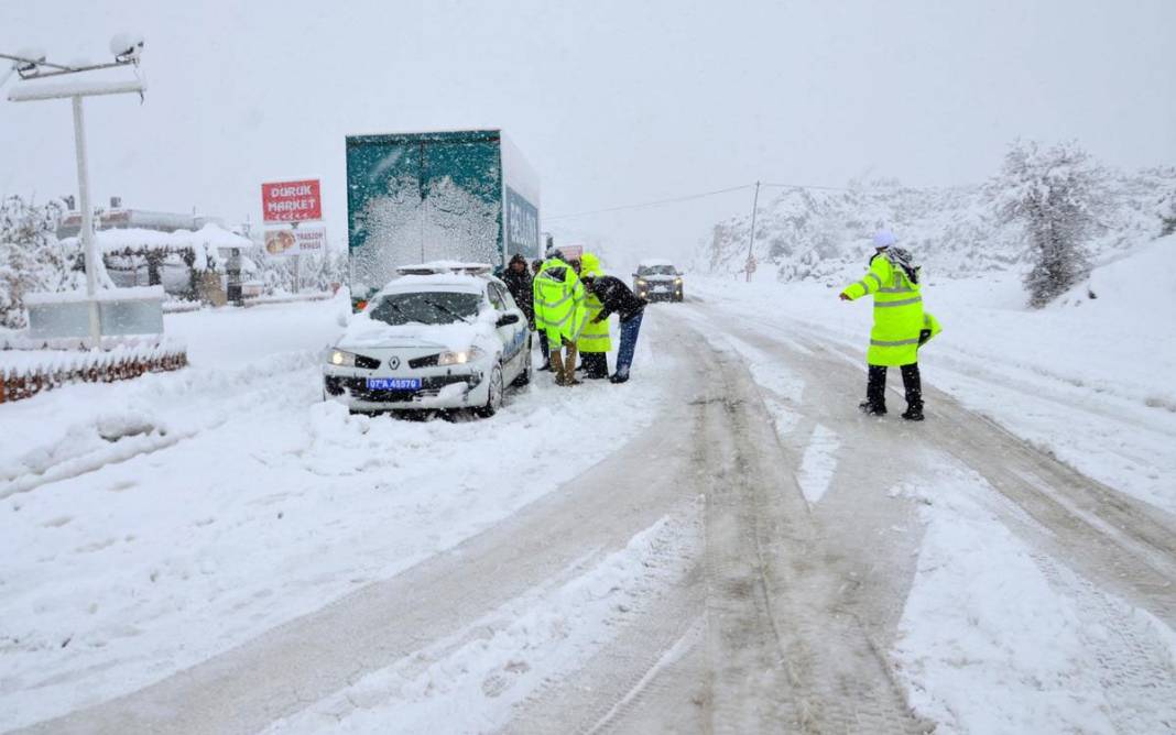 Bu şehirler en sert kış mevsimini yaşayacak! Lapa lapa kar için tarih verildi 7