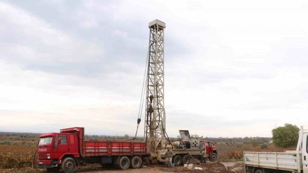 Konya'ya sondaj müjdesi! Merkeze 40 kilometre mesafede 5 kuyu açılacak 4