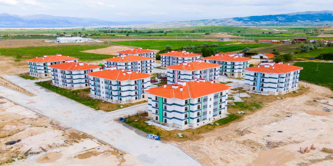 TOKİ 2025 yılına özel kampanya yaptı! Sadece kiracılar ve emekliler başvurabilecek 9