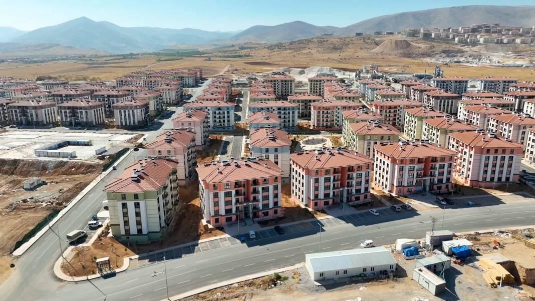 TOKİ ve Emlak Konut 'bu şartı' sağlayanlara ev satacak! İşte şehirlerin tam listesi 6