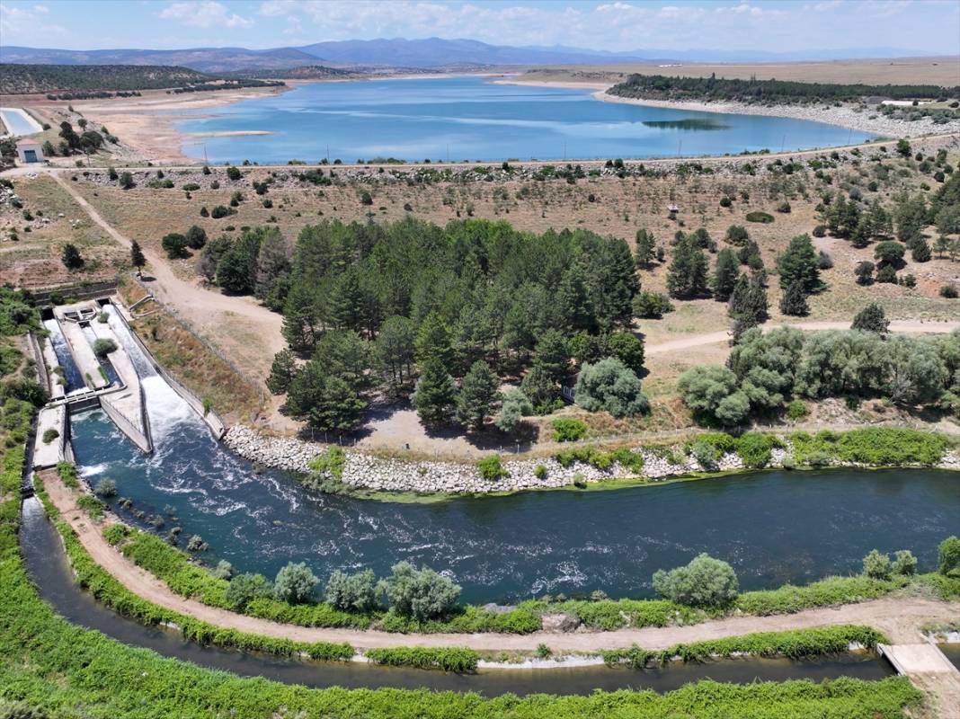 Konya'daki barajda su seviyesi 14 kat arttı 4