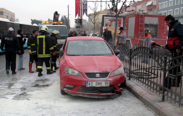 Konya'da trafik kazası: 3 yaralı 3