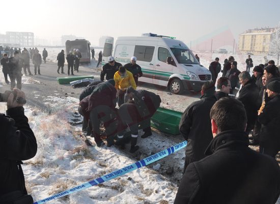 Konya'da feci kaza: 5 ölü 8 yaralı 8