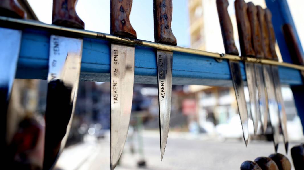 Geleneksel el yapımı bıçakların ikinci kuşak ustası, çocukluğundan beri çeliğe şekil veriyor 8