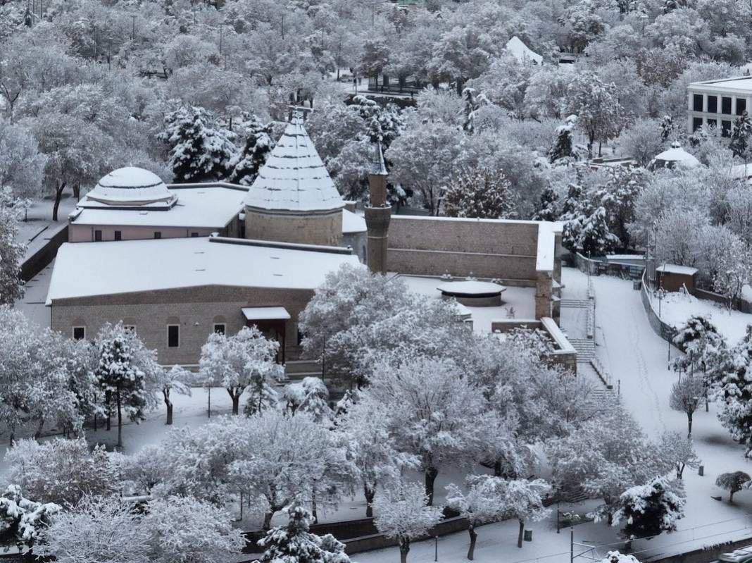 Konya şehir merkezinden kar manzaraları 10