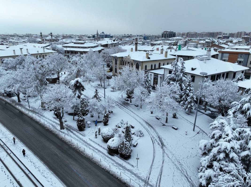 Konya şehir merkezinden kar manzaraları 12
