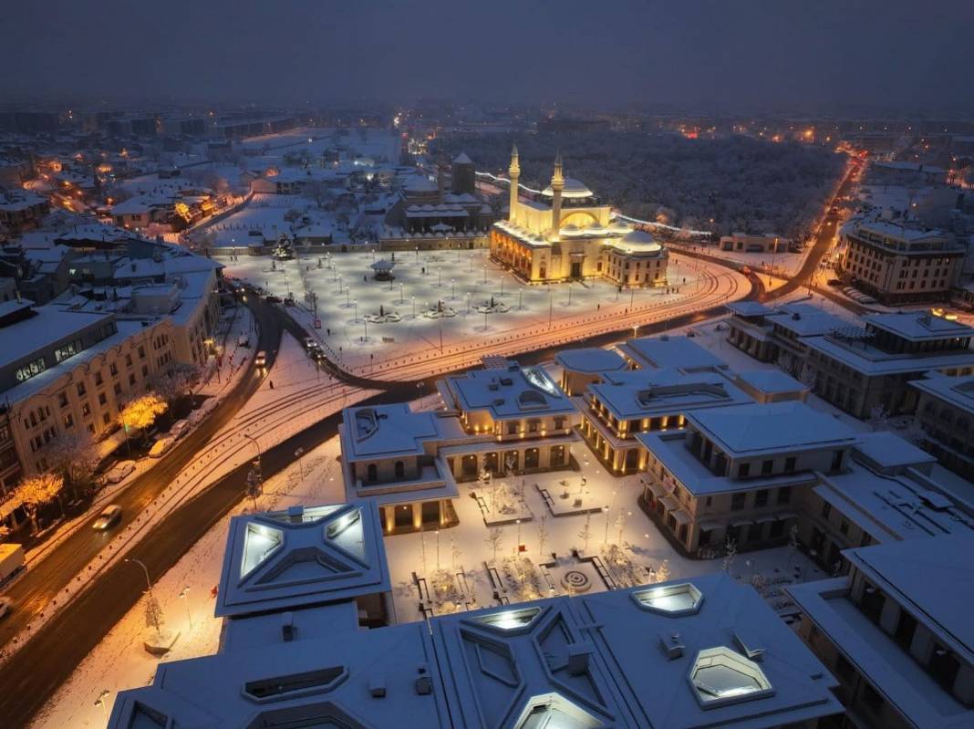 Konya şehir merkezinden kar manzaraları 6