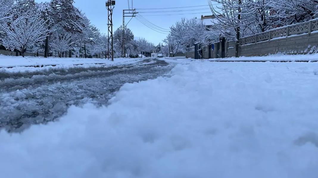 Hava sıcaklığının düşeceği Konya'da kar bekleniyor 8