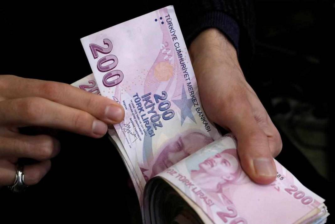 Türk şirketi 23 bin çalışanına 11 maaş ikramiye dağıtacak 3
