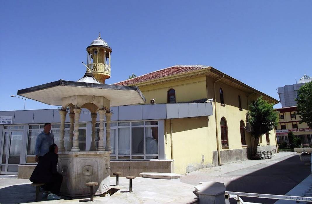 Konya'da bu cami bir zamanlar askeri depo olarak kullanılmış 8