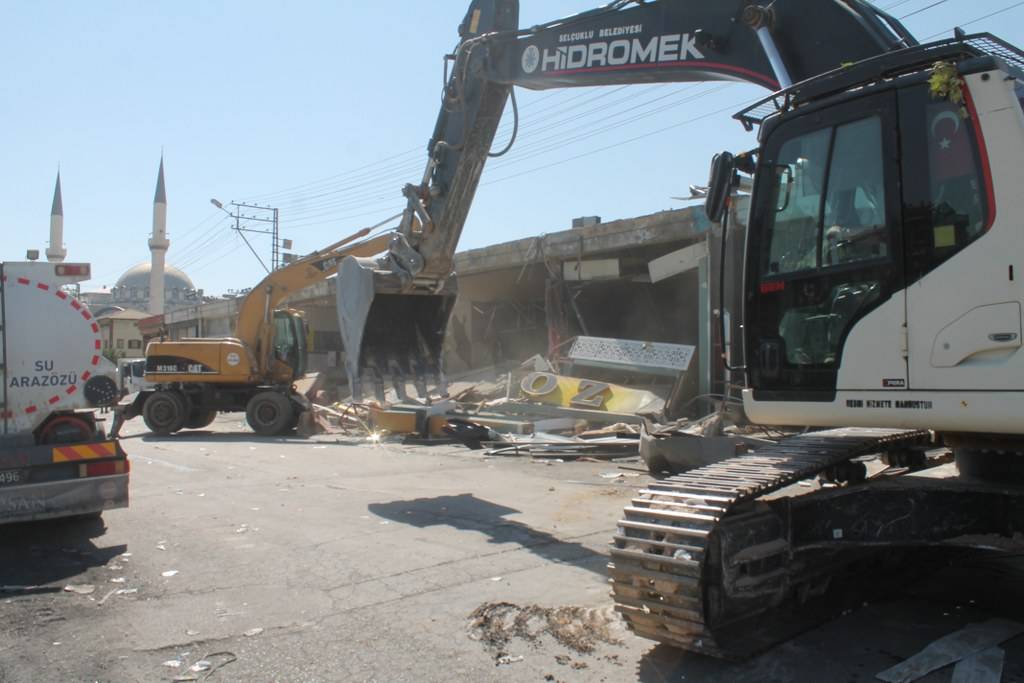 Konya'daki gazinoların yıkım anı! İşte en dikkat çekici fotoğraflar 22