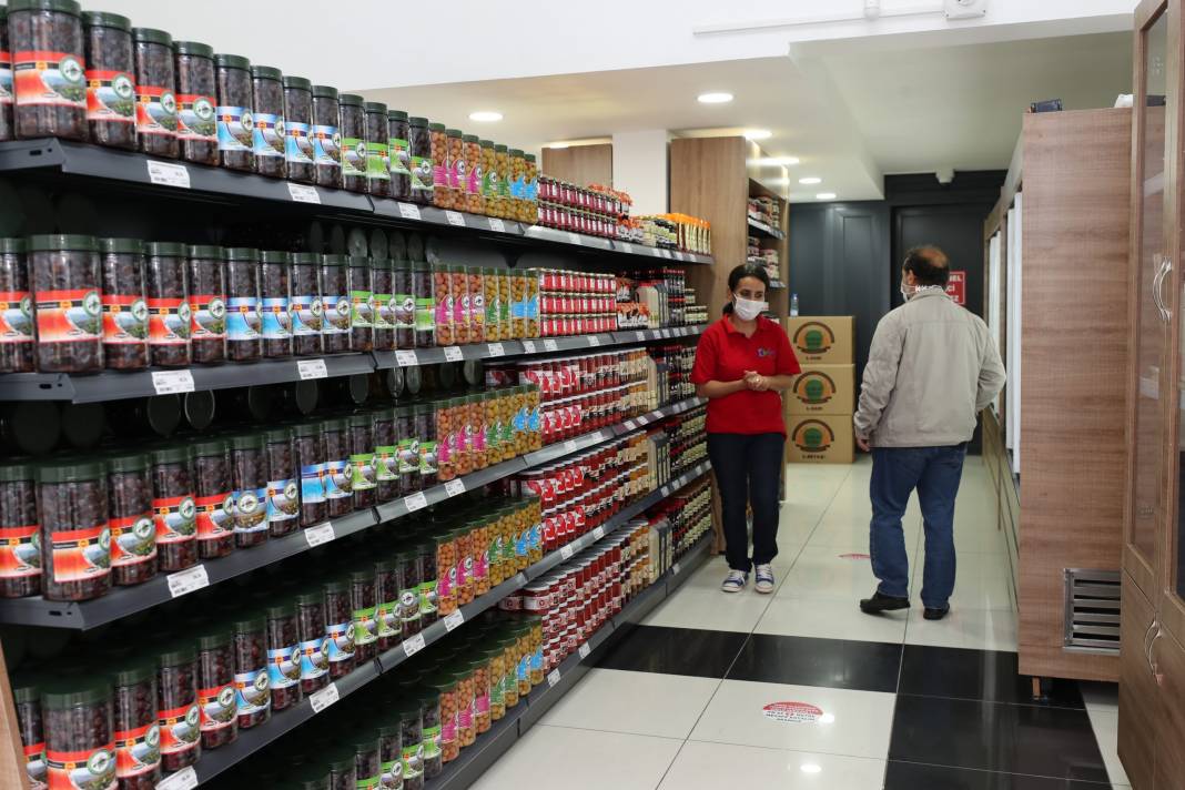 Konya'da yerel market çok ucuza kola sattı! Markası manidar 2
