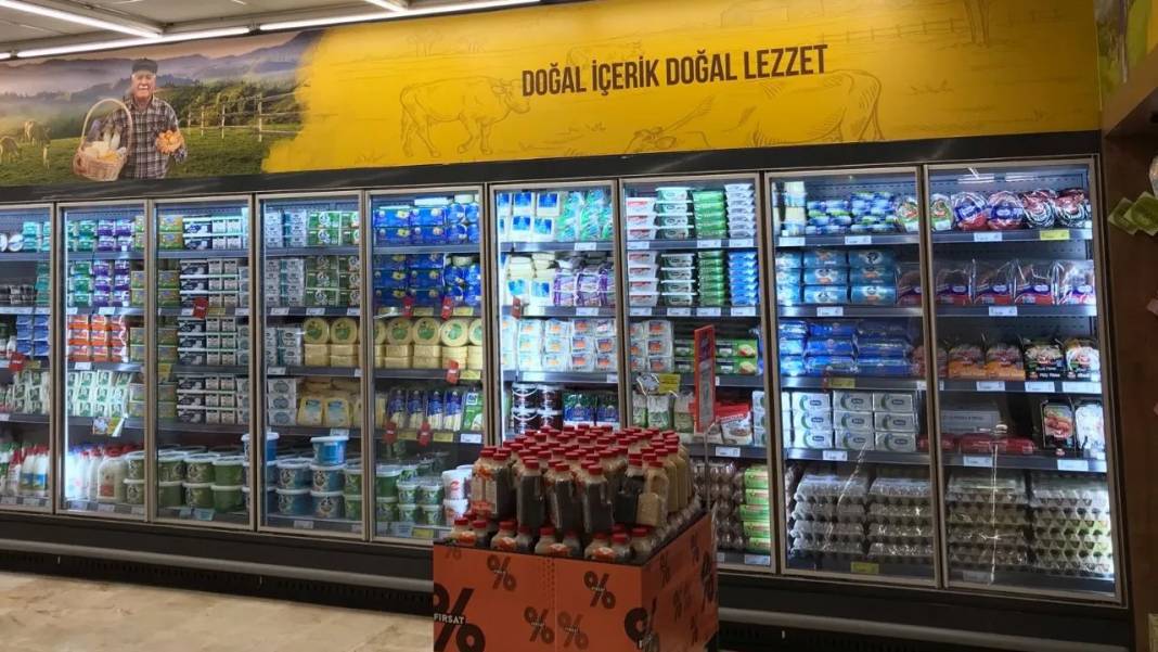 Yerli ve milli kola marketlere geri döndü. 3 litresi 24 liraya satılacak 3