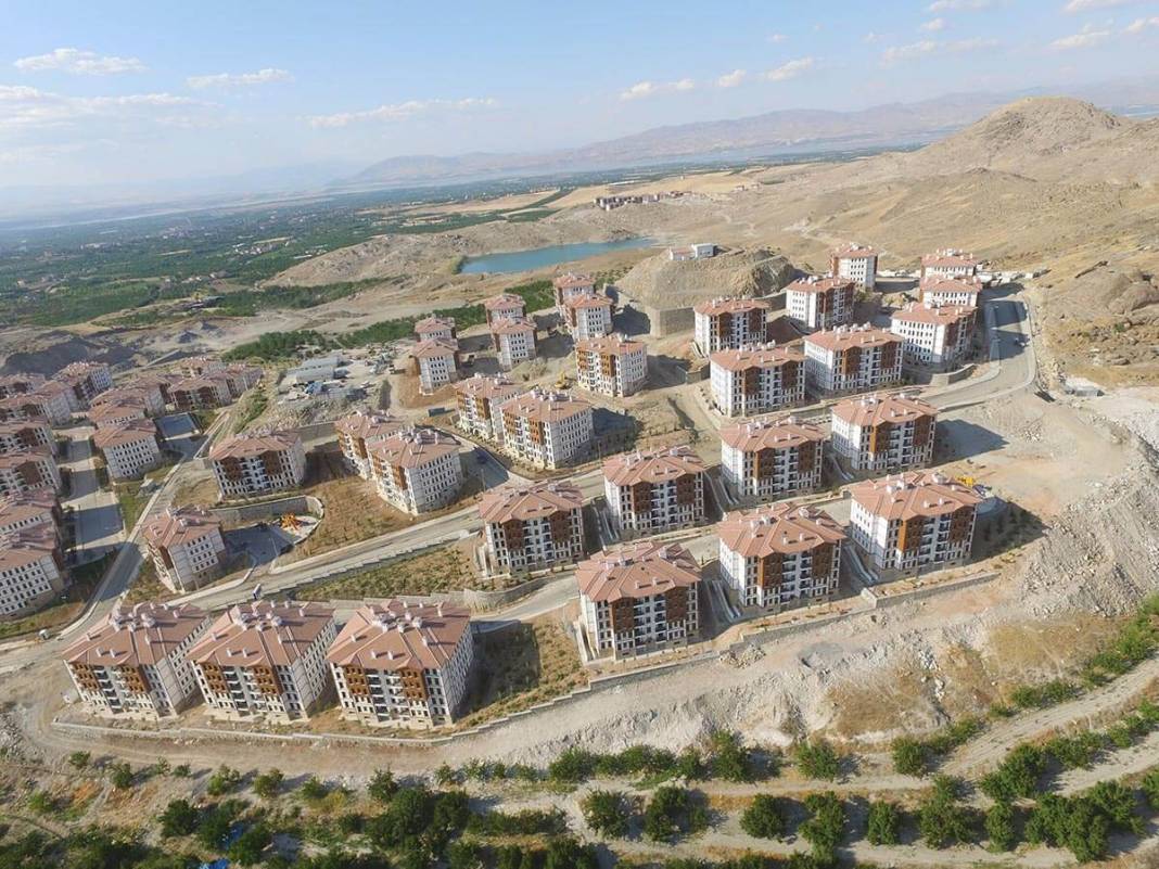 Konya'da kiralık sıfır dairelerin fiyatı 6 bin liraya düştü! 3