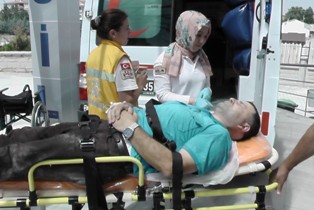 Yüksekten düşerel yaralandı
