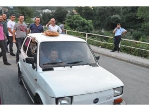 Pideler Ezilmemesi İçin Aracın Tavanında Taşıdı