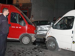 Zincirleme kazada 3 kişi yaralandı