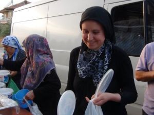 Agiad, Hergün İhtiyaç Sahiplerine Yemek Dağıtıyor