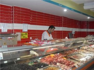 Gıda Satış Ve Üretim Merkezlerini Denetlendi