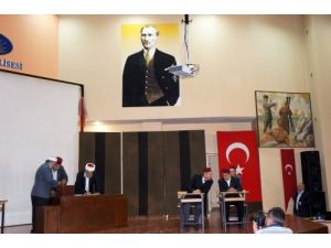 Törende Baygınlık Geçiren Öğrenci Bayrakla Havuza Düştü