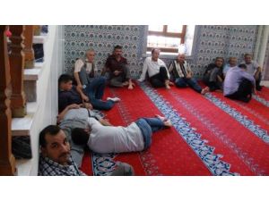 Sıcağın Kavurduğu Şanlıurfa’da, Vatandaş İftarı Klimalı Camilerde Bekliyor