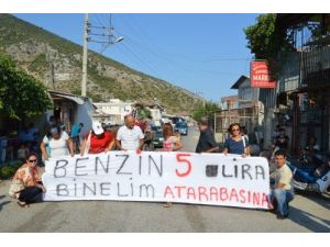 Chp’den Benzin Zammına At Arabalı Protesto