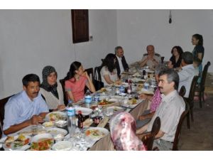 Şehit Aileleri Ve Gaziler İftar Sofrasında Buluştu