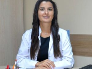 İftar'da İçilen Asitli İçecekler Vucuttaki Suyu Götürür, Sahurda Bol Su İçin